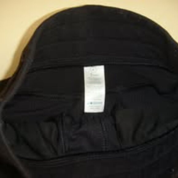 Ivivva Girl by Lululemon size 6 Live to Move crop capri unlined black pockets - Picture 3 of 3